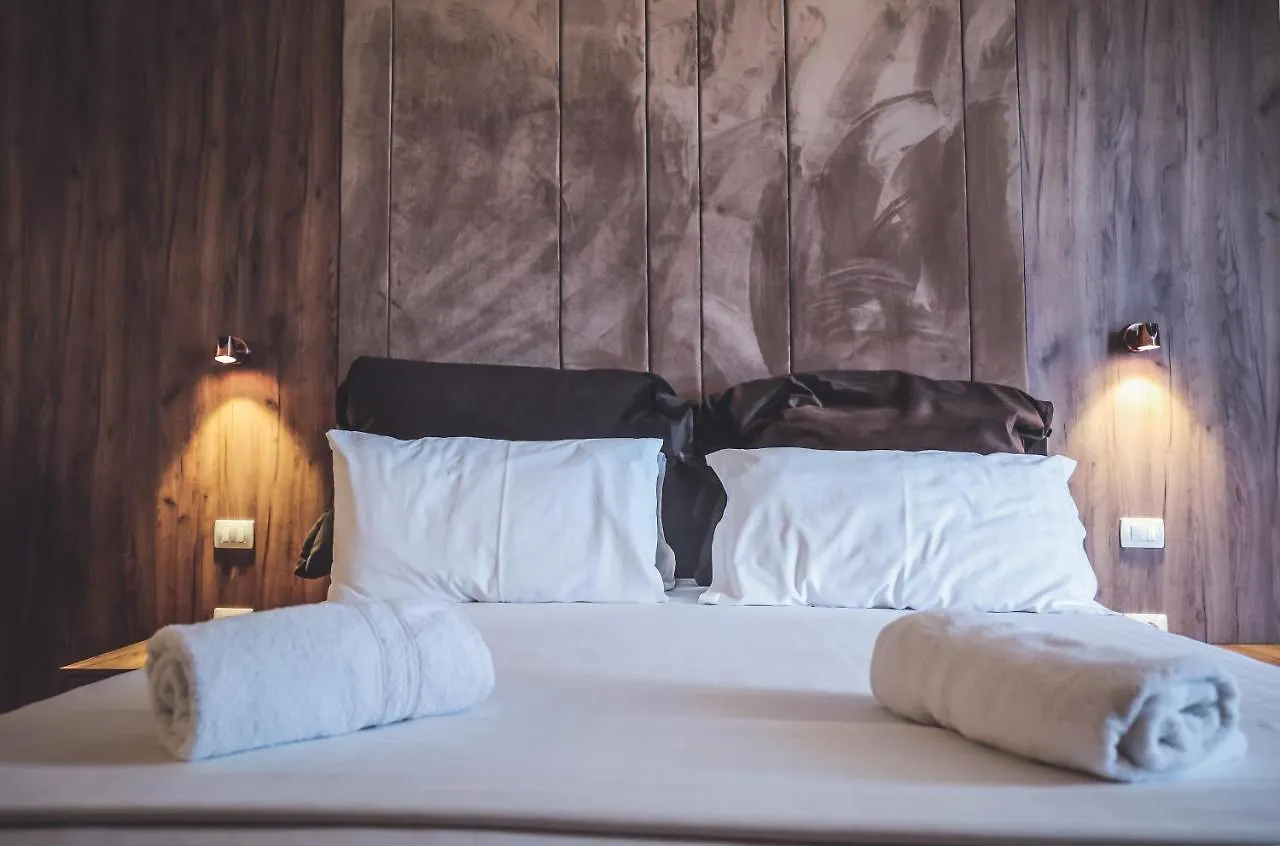 **** Hotel Aria Beach Resort Golem  Albania