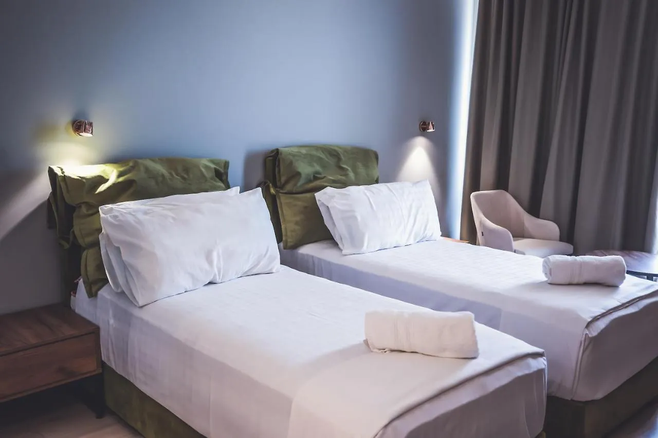 Aria Beach Resort Golem